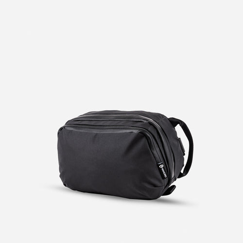 toiletry-bag-large-angled-variant_ids-33147788263504